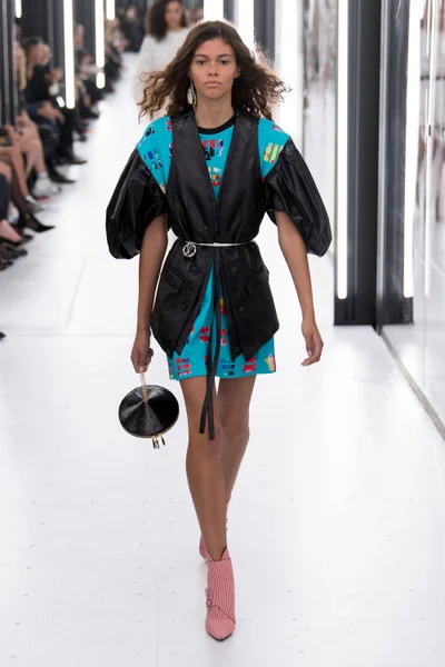 Look 26